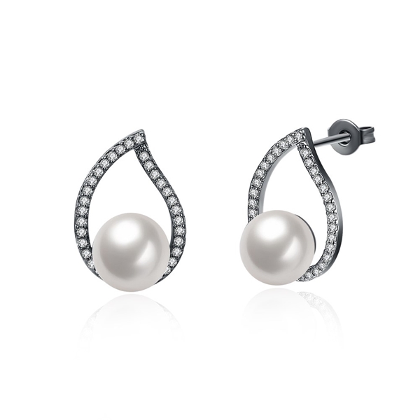 Picture of Trusted Gunmetel Plated Venetian Pearl Stud 