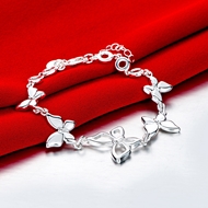 Picture of Attractive And Elegant Platinum Plated Bracelets