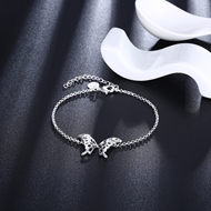 Picture of Attractive And Elegant Platinum Plated Bracelets