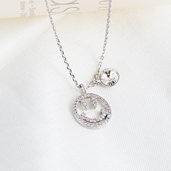 Picture of Fancy Casual White Pendant Necklace