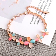 Picture of Famous Flower Zinc Alloy Fashion Bracelet