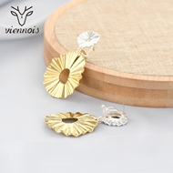 Picture of Zinc Alloy Gold Plated Dangle Earrings with Unbeatable Quality