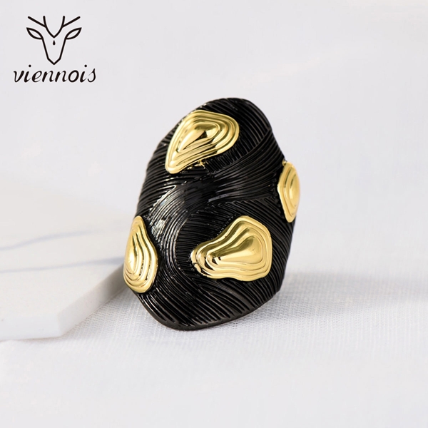 Picture of Dubai Zinc Alloy Fashion Ring in Exclusive Design