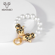 Picture of Top Artificial Pearl Zinc Alloy Fashion Bangle