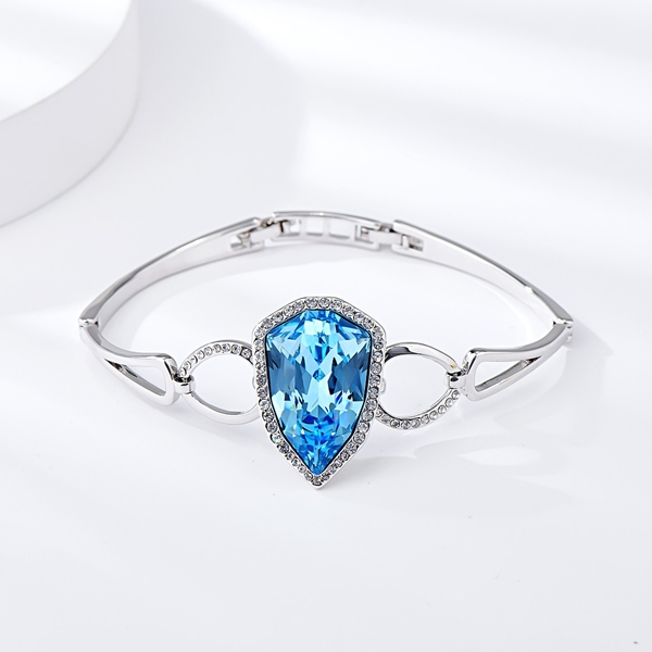 Picture of Wholesale Platinum Plated Zinc Alloy Fashion Bracelet with No-Risk Return