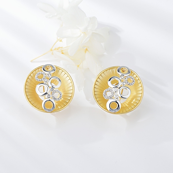 Picture of Purchase Gold Plated Medium Stud Earrings Exclusive Online