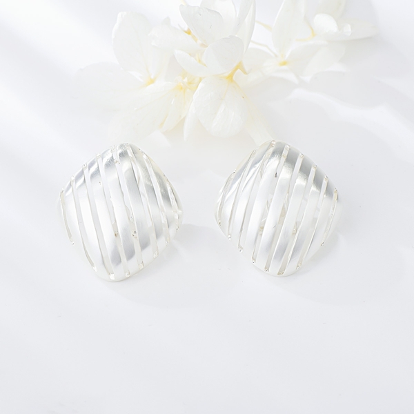 Picture of Top Medium Zinc Alloy Stud Earrings