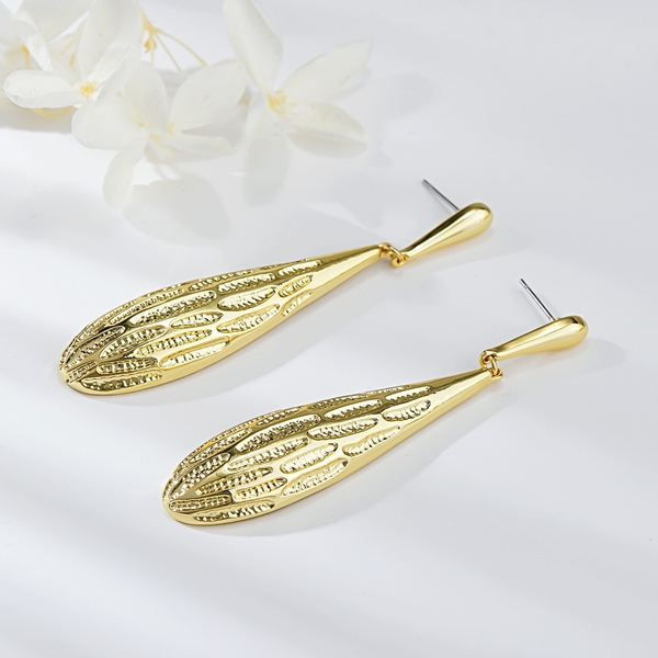 Picture of Hypoallergenic Gold Plated Dubai Drop & Dangle Earrings with Easy Return