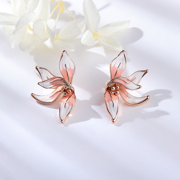 Picture of Purchase Rose Gold Plated Small Stud Earrings Exclusive Online