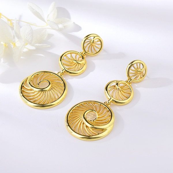 Picture of Low Cost Zinc Alloy Gold Plated Dangle Earrings with Low Cost