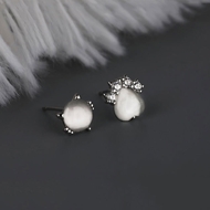 Picture of Nice Opal Small Stud Earrings