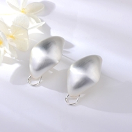 Picture of Zinc Alloy Medium Stud Earrings with Full Guarantee