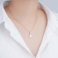 Picture of 925 Sterling Silver Cubic Zirconia Pendant Necklace in Flattering Style