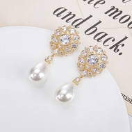 Picture of Low Cost Gold Plated White Dangle Earrings with Low Cost