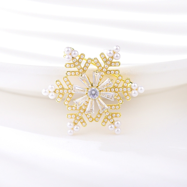 Picture of Delicate Gold Plated Brooche from Certified Factory