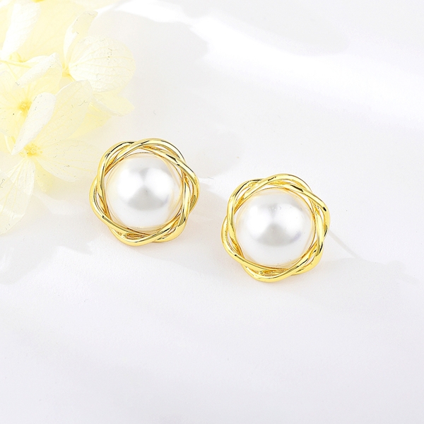 Picture of Nice Artificial Pearl Copper or Brass Stud Earrings