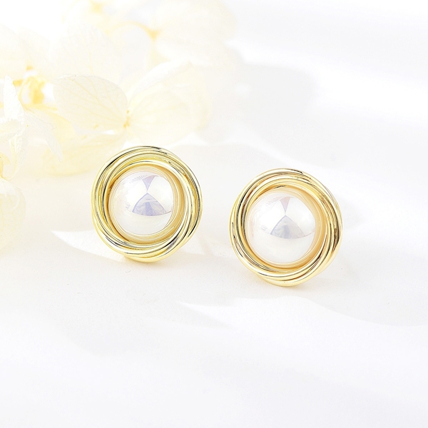 Picture of Classic Gold Plated Stud Earrings with Worldwide Shipping