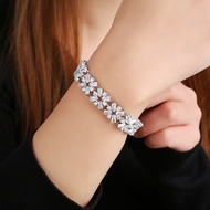 Picture of Low Cost Platinum Plated Medium Fashion Bracelet with Low Cost