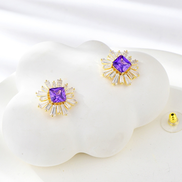 Picture of Bling Small Luxury Stud Earrings