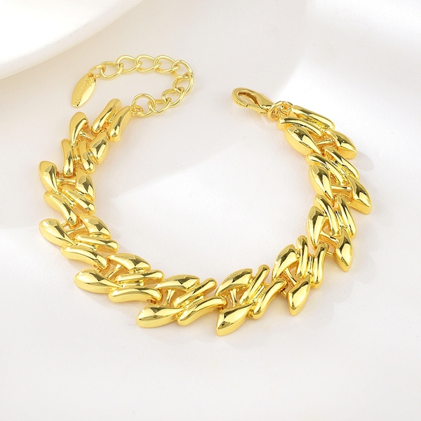 Picture of Good Quality Big Dubai Fashion Bracelet