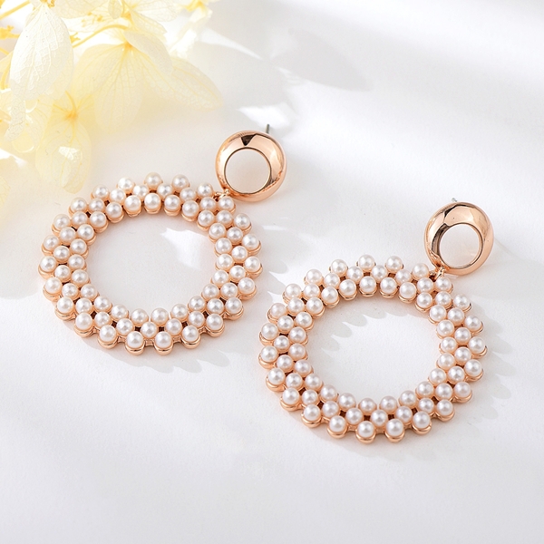 Picture of Artificial Pearl White Dangle Earrings in Bulk