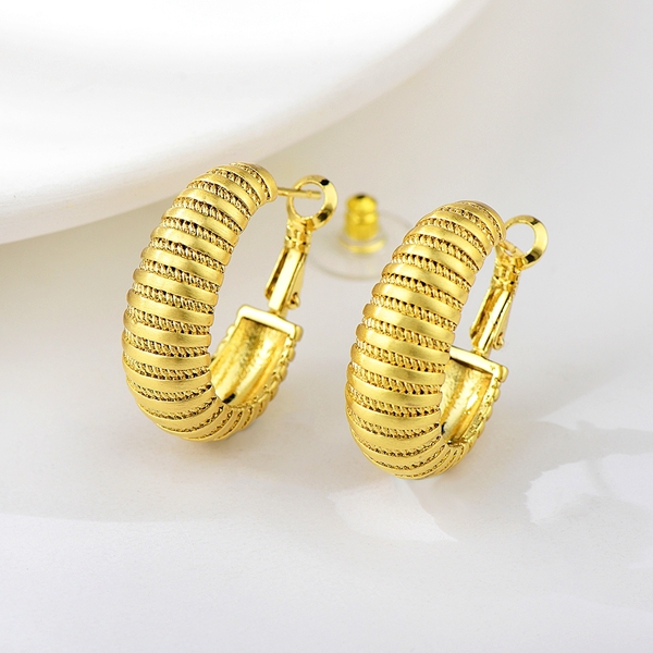 Picture of Ladies Zinc Alloy Dubai Big Hoop Earrings for Her