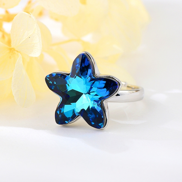 Picture of Flower Medium Fashion Ring of Original Design