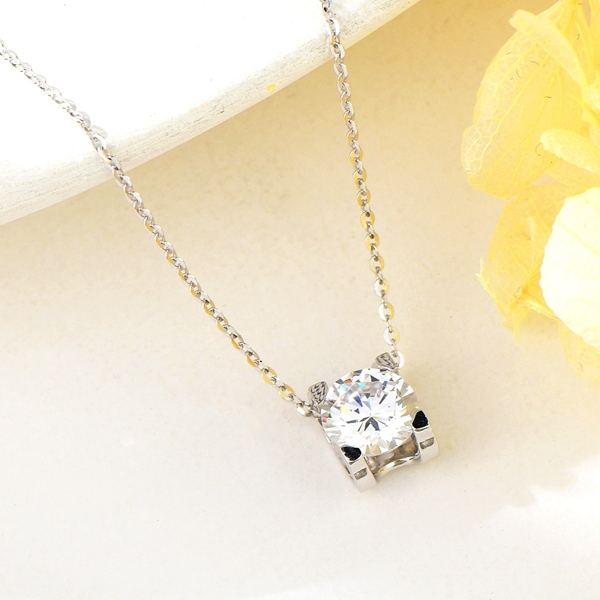 Picture of Fancy Small White Pendant Necklace