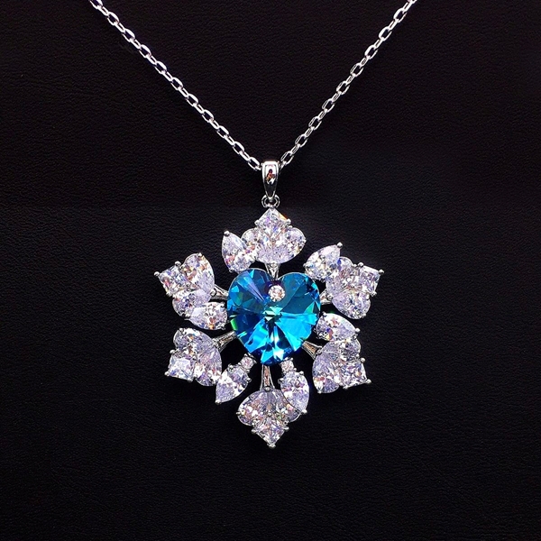 Picture of Staple Snowflake Fashion Pendant Necklace