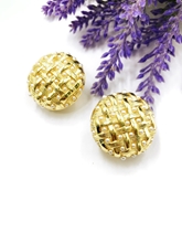 Show details for Beautiful shell pearl Simple Clip On Earrings