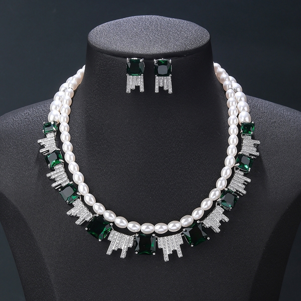 Picture of Buy Gold Plated Cubic Zirconia 2 Piece Jewelry Set with Fast Shipping