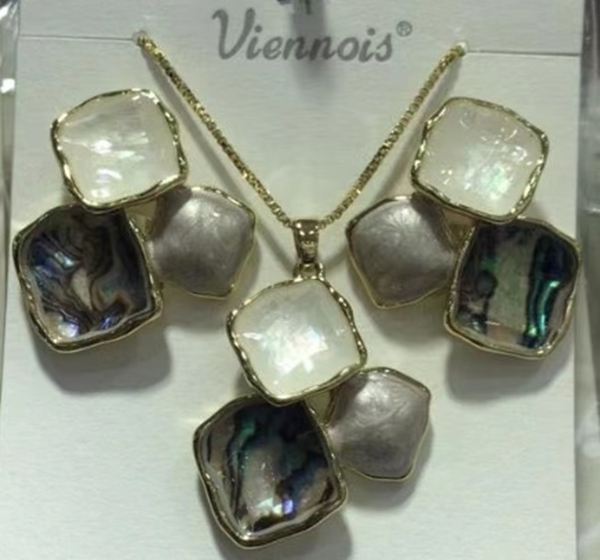 Picture of Work Colorful 2 Piece Jewelry Set of Original Design